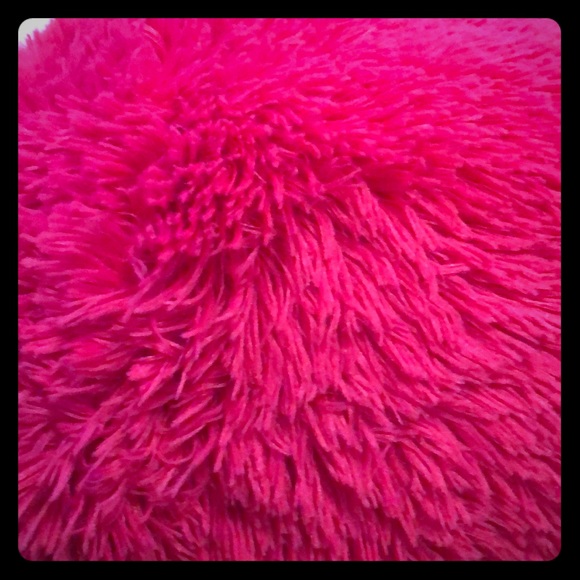 Pillow - Picture 1 of 1